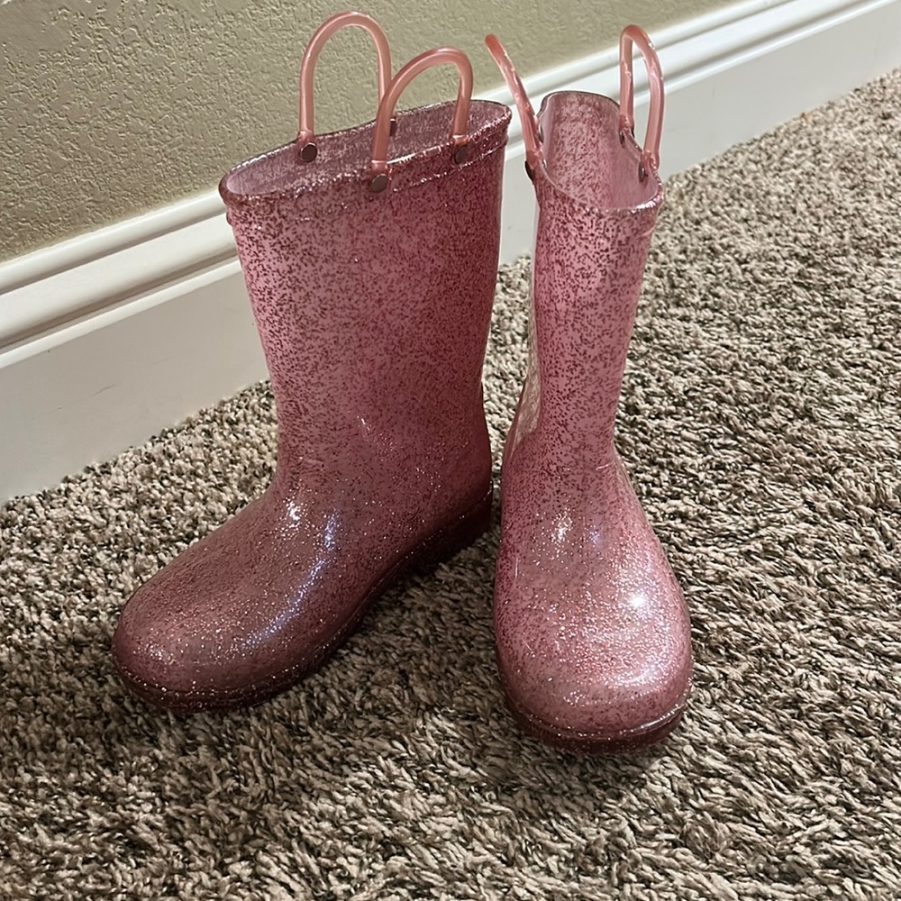 Pink glitter rain boots (light up)